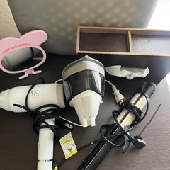 【美容家電(4点)合わせ2千】アイロン・アイロン台・ヘアアイロン...