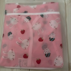 フォローアップミルクと離乳食用エプロンの画像