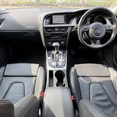 アウディ A5スポーツバック 2.0TFSIクワトロ 今年度自動車税込み 車検長い ターボエンジン 本革シート パワーシート シートヒーター フルセグTV Bluetooth 18インチホイール ETC スマートキー スペアキーの画像