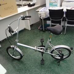 折りたたみ自転車　シルバー　20インチ　TJ11161の画像