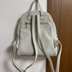 viademizon. リュックの画像