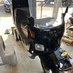 配達用　屋根付き　原付三輪の画像