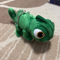 ラプンツェルのパスカルのくっつきぬいぐるみ