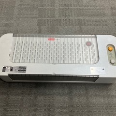 ラミネーター（壊れてます）