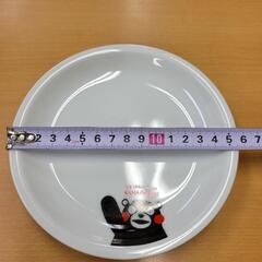 くまもん 小皿2枚 タッパー1つの画像