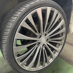 ロジャム22インチタイヤホイールの画像