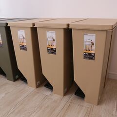 ※残り4点です 未使用品 組合せ自由 ペダルペール 35L 日本製 縦置き 横置き 両方できる ※価格は4個の場合です。の画像