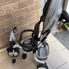 折りたたみ三輪車の画像