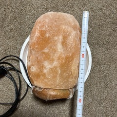 岩塩ランプ（ジャンク品）の画像