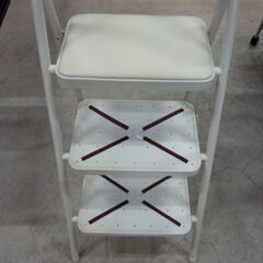 スチール製 3段ステップ 白 折りたたみ式 幅46cm 踏み台 札幌市東区 新道東店の画像