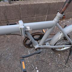 折りたたみ自転車の画像