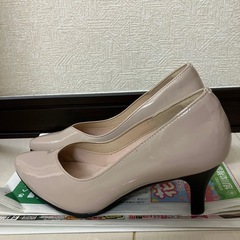 パンプス23.5cm薄ピンクの画像