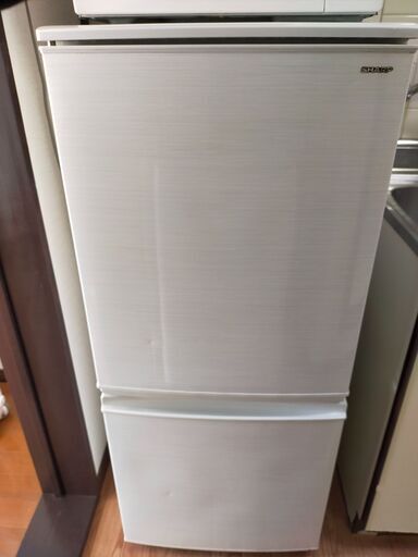 冷蔵庫、洗濯機、掃除機、電子レンジセットで2000円 (かちこ 冷蔵庫、洗濯機、掃除機、電子レンジセットで2000円 (かちこ