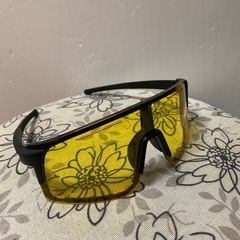 ★ 軽くて着けやすい 黄色のサングラス スポーツやアウトドアに！★