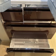 5ドア冷蔵庫の画像