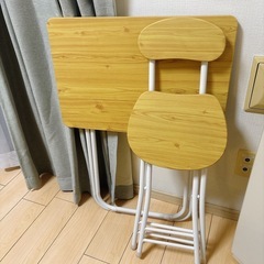 折りたたみ デスク&チェアセット
の画像