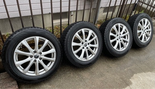 スタッドレスタイヤ アルミホイール付215/60R17 4本セット