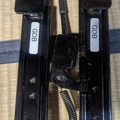 GDB 　インプレッサ　シートレールの画像