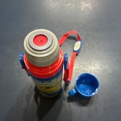 トミカの水筒の画像