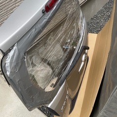 バックカメラ付きの　スペイド　バックドア　ジャンク