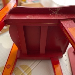 幼児用テーブルと椅子の画像