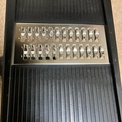 貝印 KAI 関孫六 ワイド 千切り 器 ( ガード付き ) 太 日本製の画像