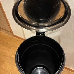 ステンレスゴミ箱　　30Lの画像