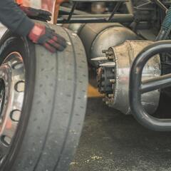 札幌市 国家２級自動車整備士 出張タイヤ交換 - 札幌市