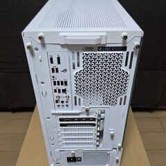 （沖縄在住で現金払いなら1万円引き）AMDゲーム特化CPU＆RTX4070Ti　ホワイト構成の超高性能ゲーミングPCの画像