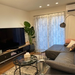 ほぼ新品と同じ、おしゃれなテレビボード