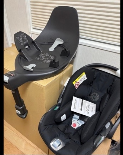 【新品　クラウドZ2】サイベックス　チャイルドシート トラベルシステム　ベース、アダプター