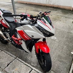 YAMAHA YZF-R25の画像