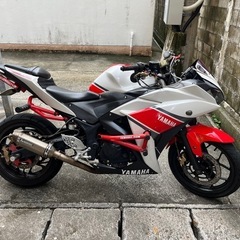 YAMAHA YZF-R25の画像