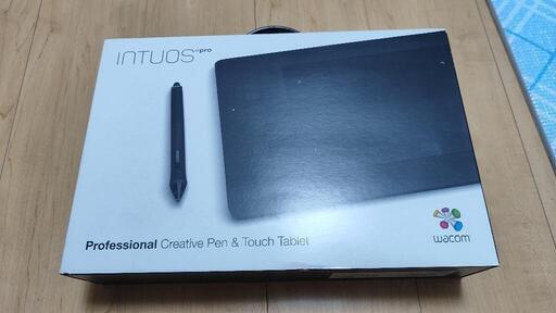 Amazon.com: Wacom Intuos Pro Digital Graphic Drawing Tablet