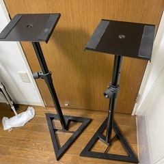 モニタースピーカースタンドの画像