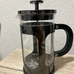 コーヒープレッサーとコーヒー関係の物の画像