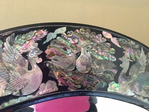 Traditional Korean Mother-of-pearl work Lacquered Dresser (螺鈿鏡台)