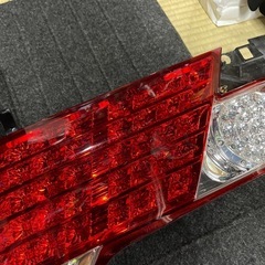 ドタキャンされました、差し上げます。アルファード10系 社外品テールランプ LEDの画像