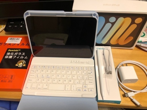 おまけ付き（ペンシル➕タブレットキーボード　ケース➕ガラスフィルム1枚本体に使用　もう一枚未使用） iPad mini　第6世代　SI