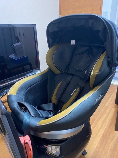 combi  neroom チャイルドシート