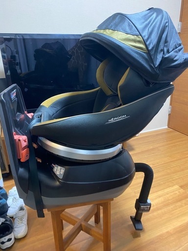 combi  neroom チャイルドシート