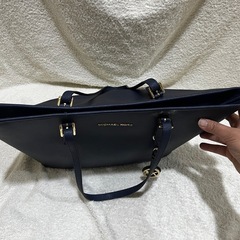 MICHAEL KORS】トップジップ トートバッグ NAVY (ネイビー MICHAEL KORS】トップジップ トートバッグ NAVY (ネイビー
