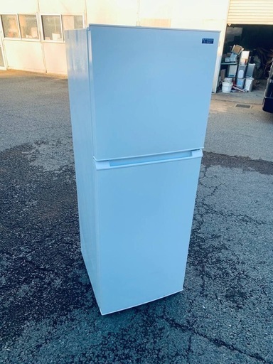 EJ 5056番✨ノンフロン冷凍冷蔵庫 ✨YRZ-F23G1