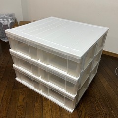 衣装ケース　引き出し6つ