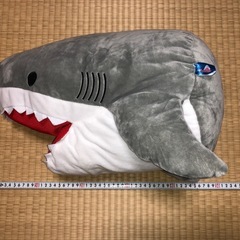 サメ型クッション