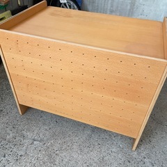 木製テーブル