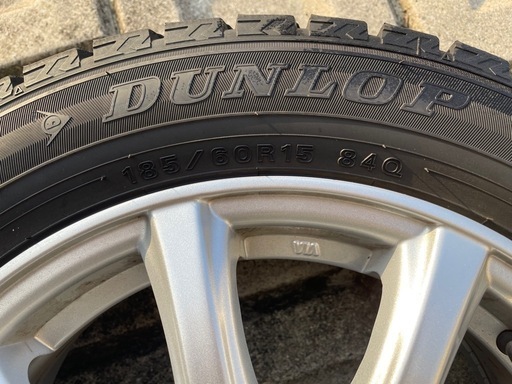 スタッドレスタイヤ 
DUNLOP 185/60R15 タイヤ ホイール 4本セット