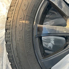 スタッドレスタイヤ　ホイール付き185/60R15 TOYOタイヤ
の画像