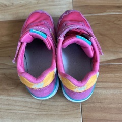 キッズ スニーカー ニューバランスの画像