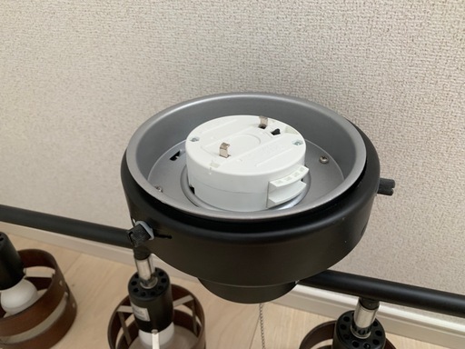 美品　LED電球付きシーリングライト 6灯